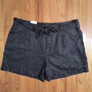 NWT Tommy Hilfiger Shorts, Women's Plus 16, Black
